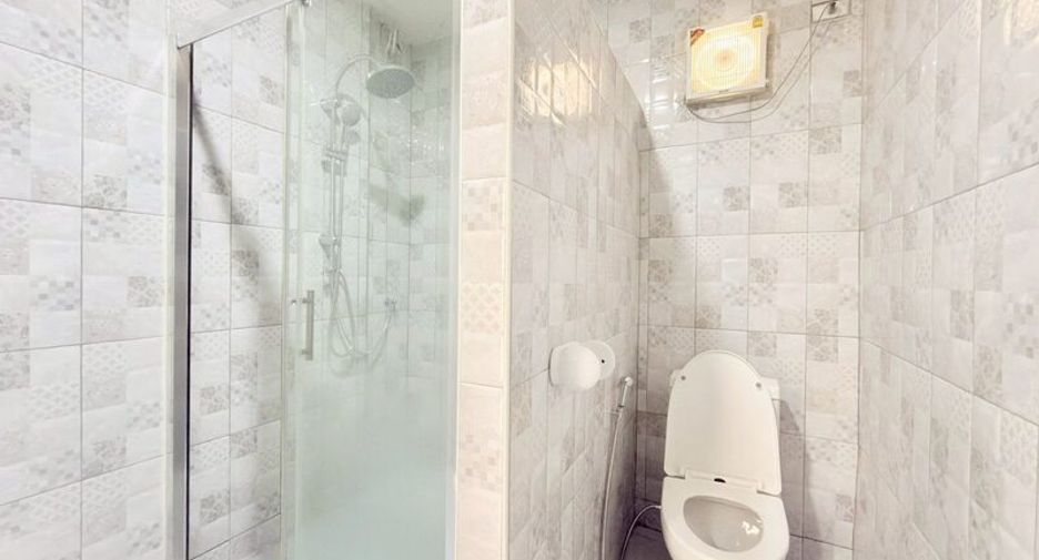 For sale 2 bedrooms townhouse in East Pattaya, Pattaya
