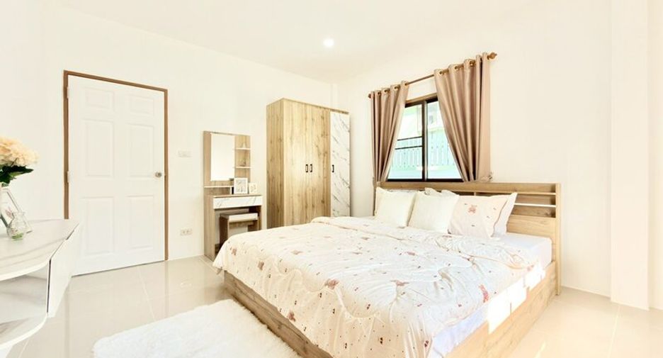 For sale 2 bedrooms townhouse in East Pattaya, Pattaya