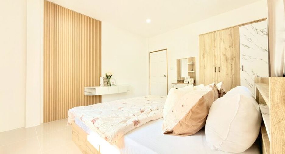 For sale 2 bedrooms townhouse in East Pattaya, Pattaya