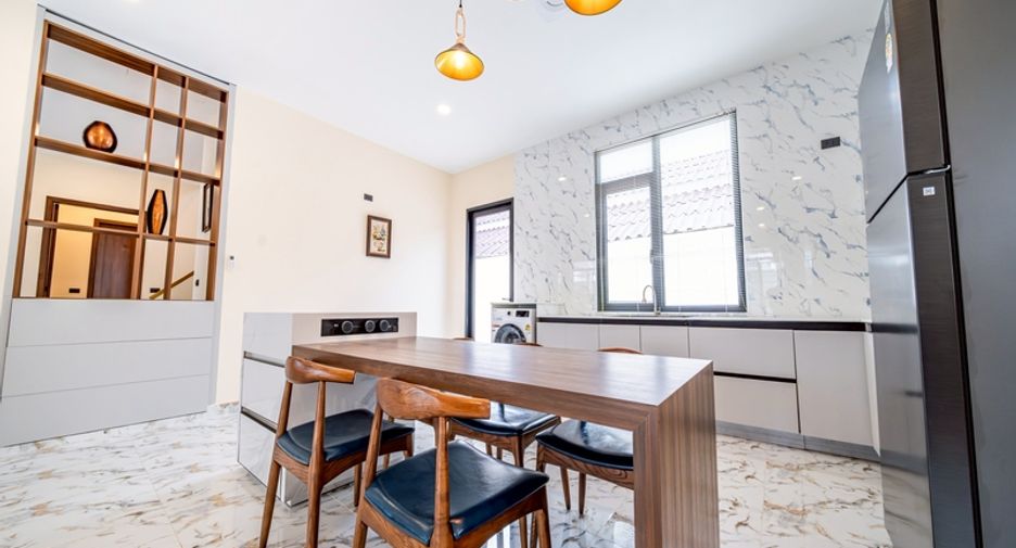 For sale 7 bedrooms house in Bang Lamung, Chonburi