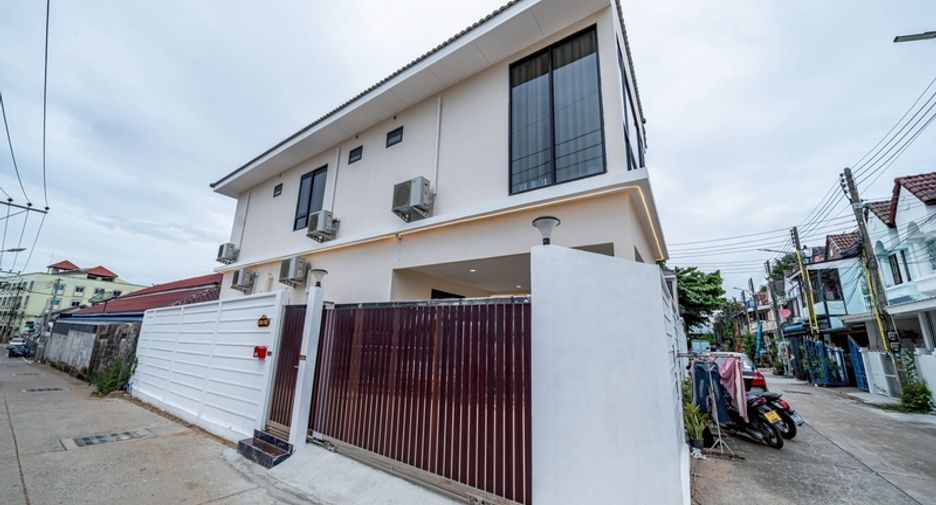 For sale 7 bedrooms house in Bang Lamung, Chonburi