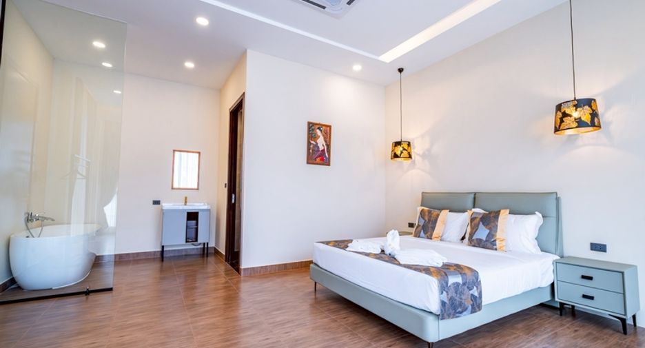 For sale 7 bedrooms house in Bang Lamung, Chonburi