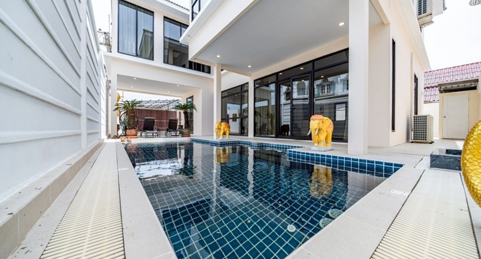 For sale 7 bedrooms house in Bang Lamung, Chonburi