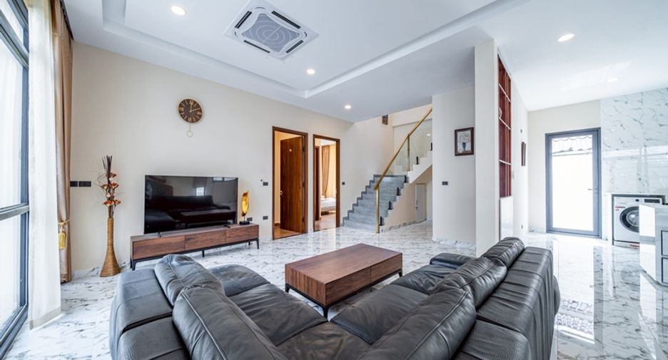 For sale 7 bedrooms house in Bang Lamung, Chonburi