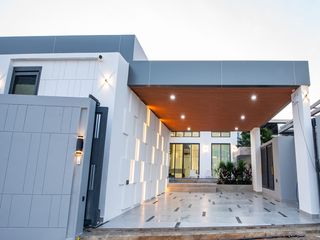For sale 4 bedrooms house in Bang Lamung, Chonburi