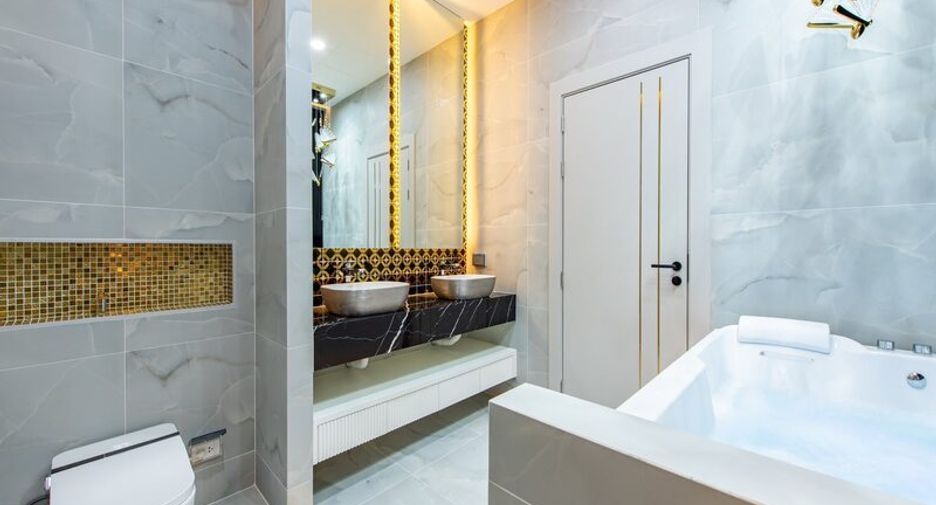 For sale 4 bedrooms house in Jomtien, Pattaya