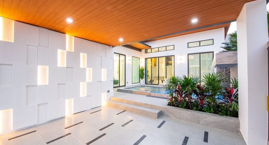 For sale 4 bedrooms house in Jomtien, Pattaya