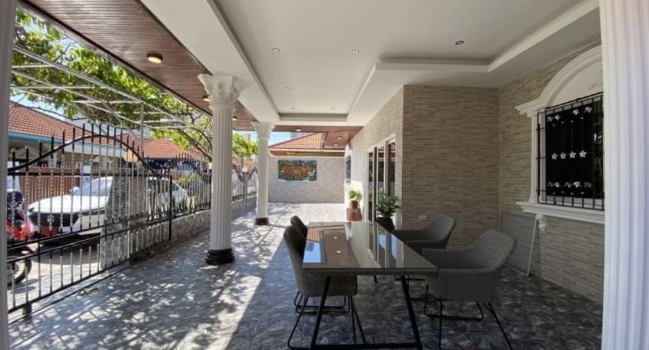 For sale 3 bedrooms house in Jomtien, Pattaya