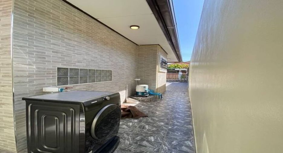For sale 3 bedrooms house in Jomtien, Pattaya