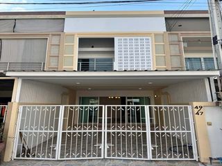 For sale 3 bedrooms townhouse in Bang Lamung, Chonburi