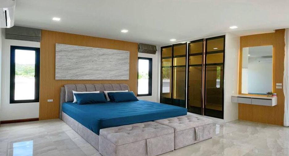 For sale 3 bedrooms villa in Sattahip, Chonburi