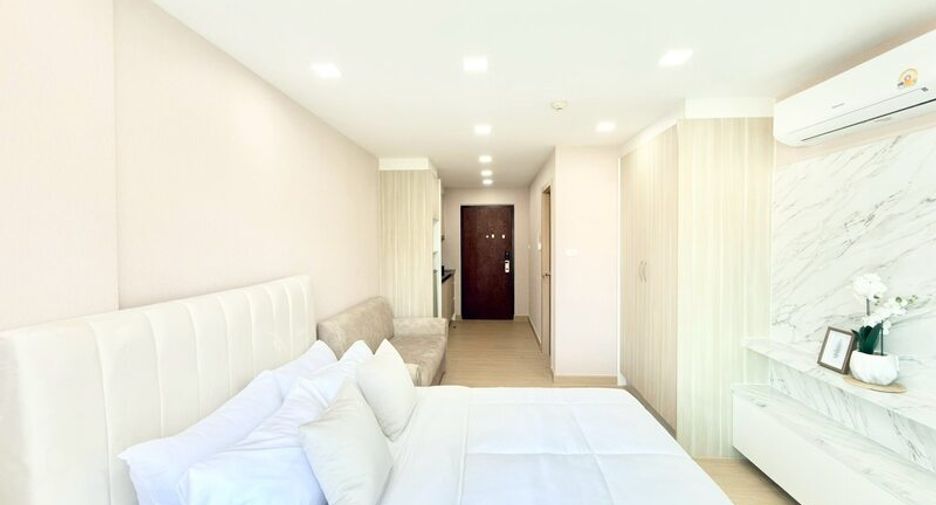 For sale studio condo in Pratumnak, Pattaya