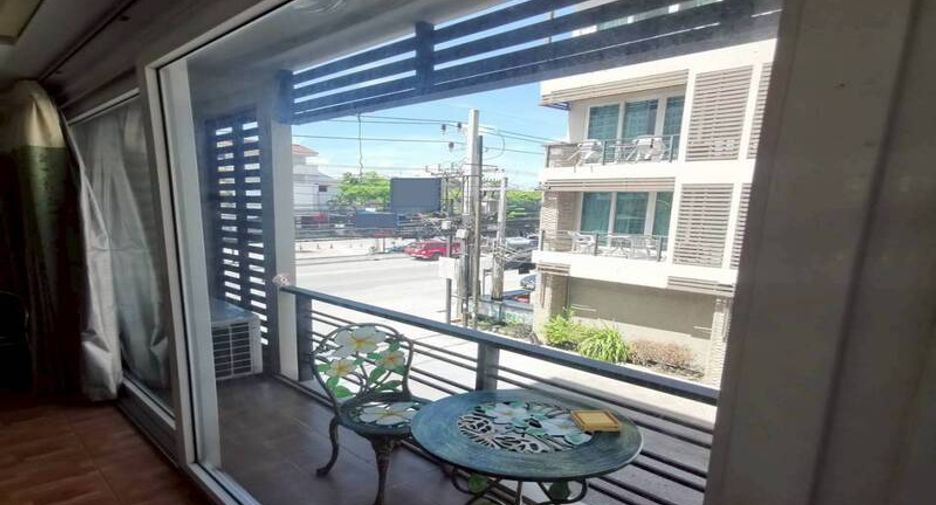 Local comercial en venta de 9 habitaciones en South Pattaya, Pattaya