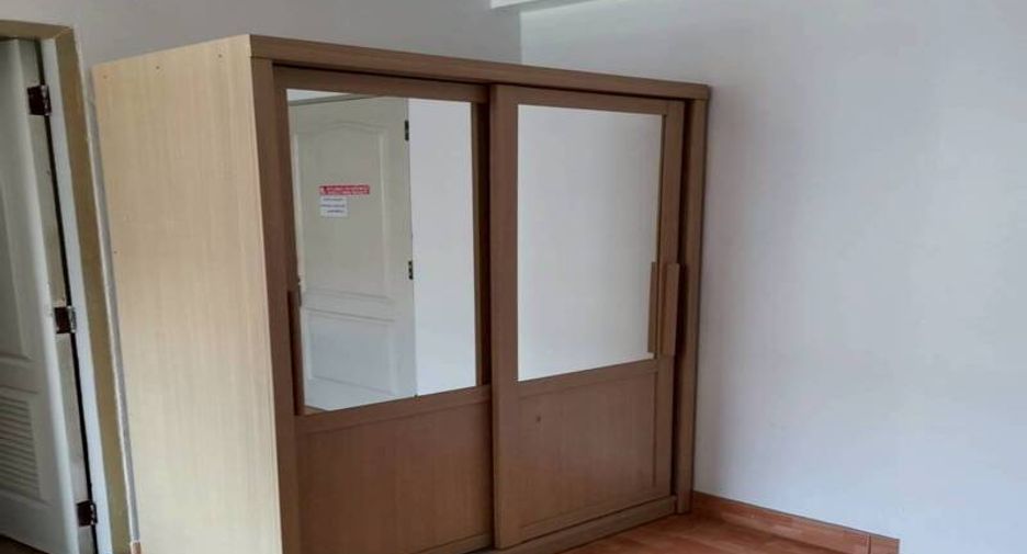 Local comercial en venta de 9 habitaciones en South Pattaya, Pattaya