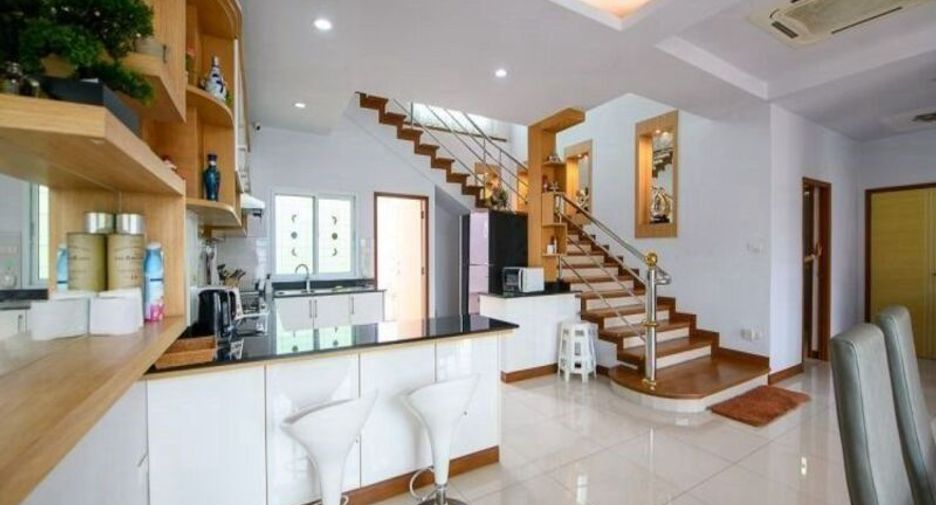 For sale 5 bedrooms villa in South Pattaya, Pattaya