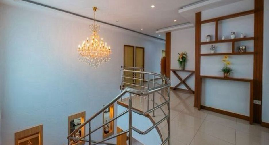 For sale 5 bedrooms villa in South Pattaya, Pattaya