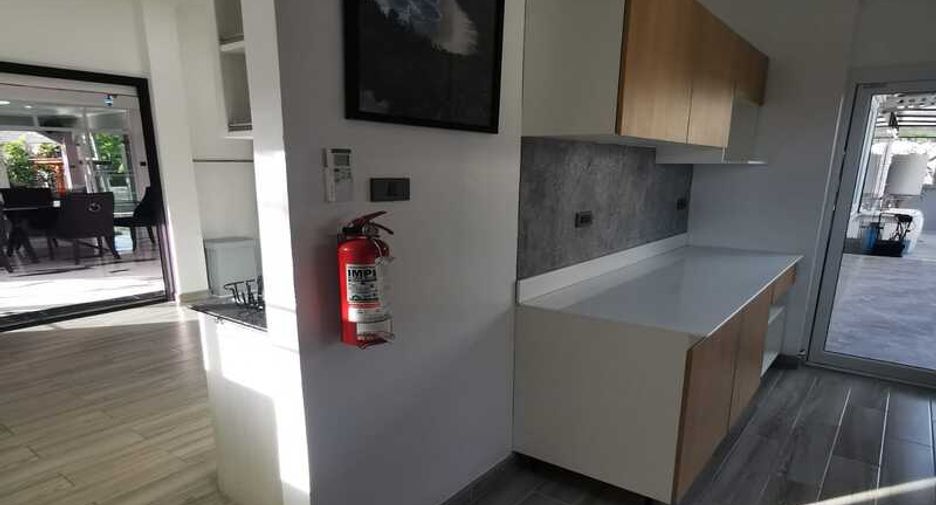 À vendre 4 chambres villa à Bang Lamung, Chonburi