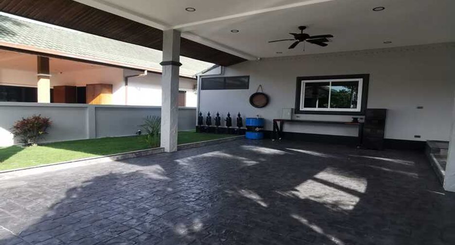 À vendre 4 chambres villa à Bang Lamung, Chonburi