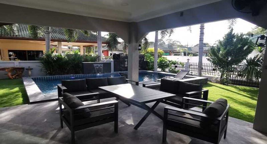À vendre 4 chambres villa à Bang Lamung, Chonburi