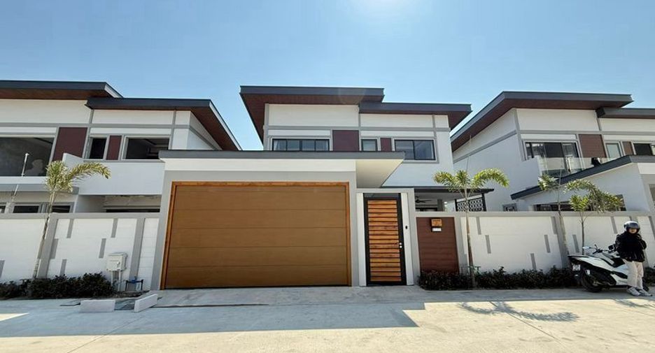For sale 3 bedrooms villa in South Pattaya, Pattaya