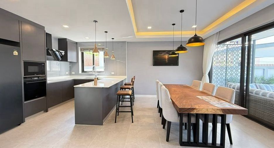 For sale 3 bedrooms villa in South Pattaya, Pattaya