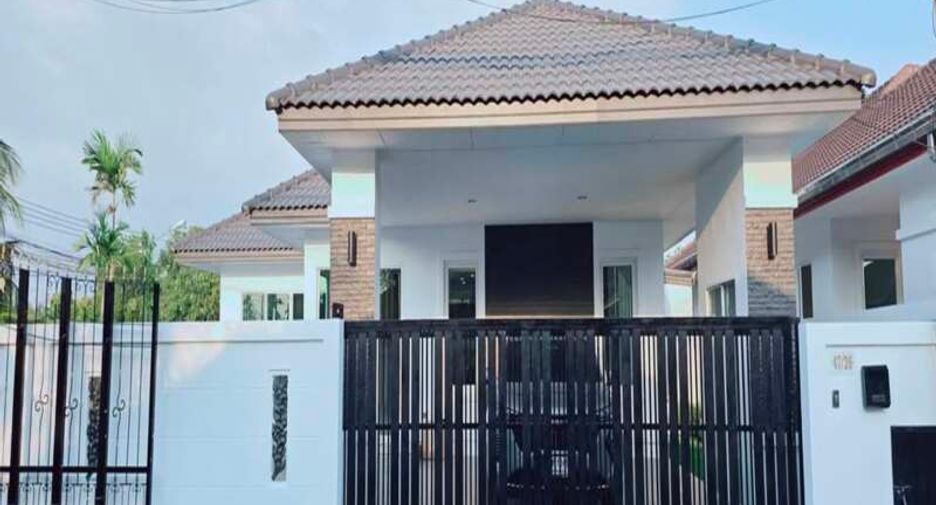 For sale 3 bedrooms villa in Huay Yai, Pattaya