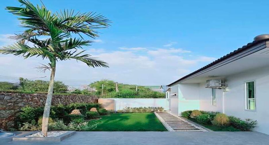 For sale 3 bedrooms villa in Huay Yai, Pattaya