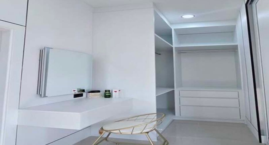 For sale 3 bedrooms villa in Huay Yai, Pattaya