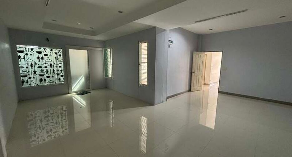 For sale 3 bedrooms house in Bang Lamung, Chonburi
