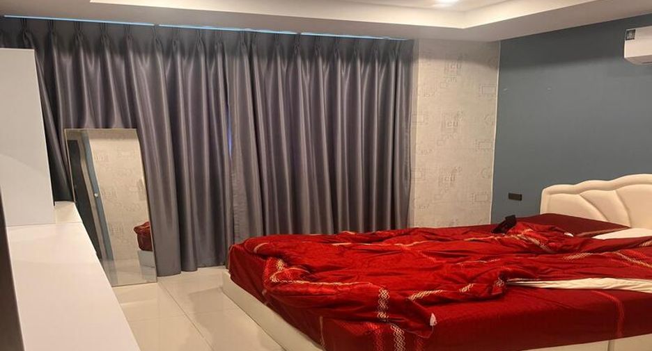 For sale 3 bedrooms villa in Bang Lamung, Chonburi