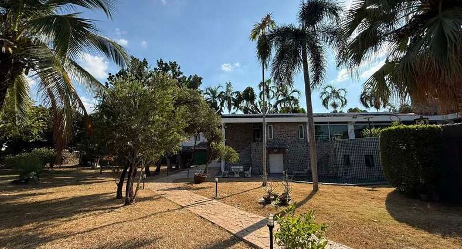 Casa en venta de 10 habitaciones en Bang Lamung, Chonburi
