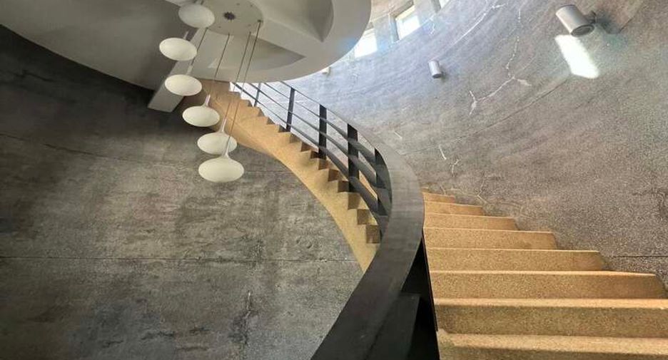Casa en venta de 10 habitaciones en Bang Lamung, Chonburi