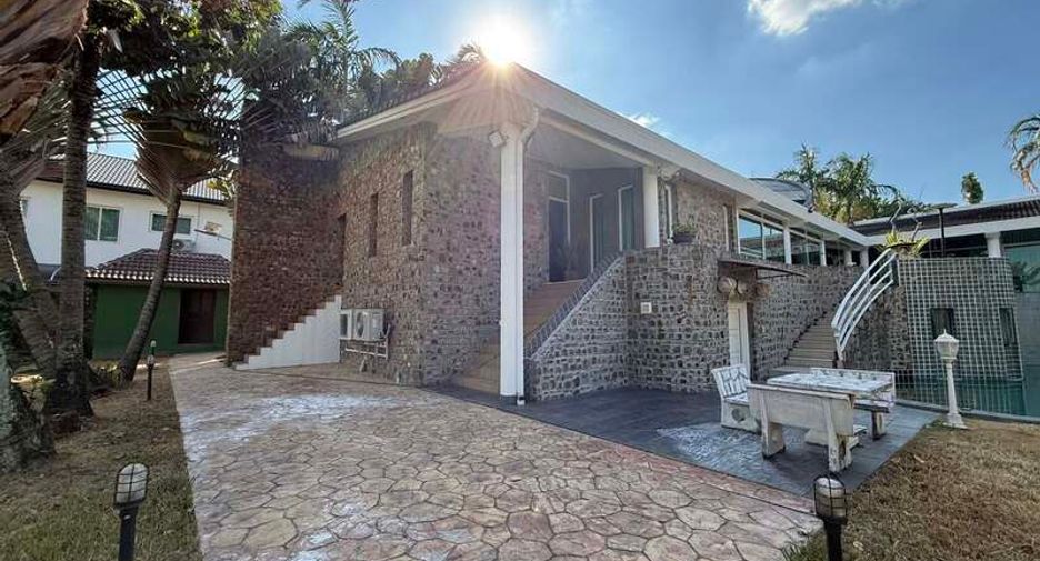 Casa en venta de 10 habitaciones en Bang Lamung, Chonburi
