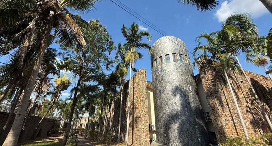 Casa en venta de 10 habitaciones en Bang Lamung, Chonburi