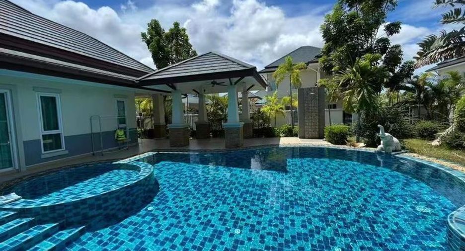 For sale 3 bedrooms villa in Huay Yai, Pattaya