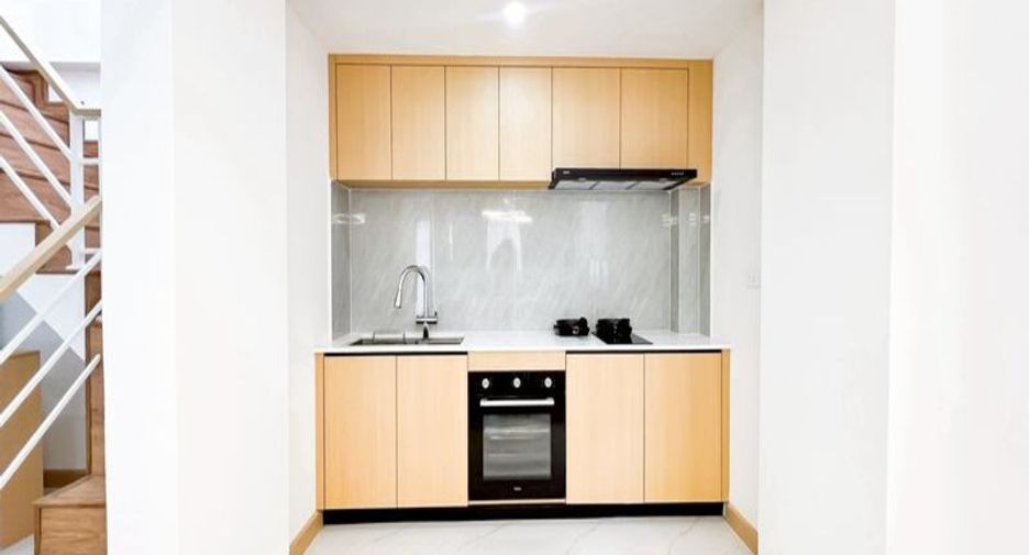 For sale 5 bedrooms villa in South Pattaya, Pattaya