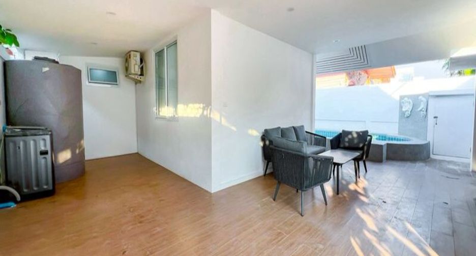 For sale 5 bedrooms villa in South Pattaya, Pattaya