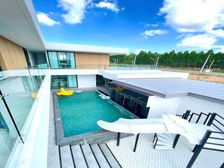 For sale 5 bedrooms house in Bang Lamung, Chonburi