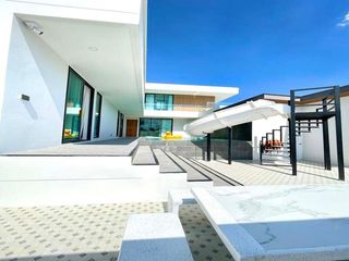 For sale 5 bedrooms house in Bang Lamung, Chonburi