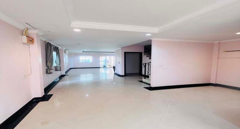 For sale 2 bedrooms townhouse in South Pattaya, Pattaya