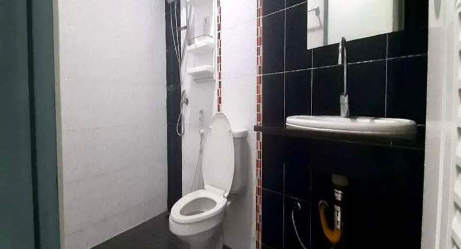 For sale 3 bedrooms townhouse in East Pattaya, Pattaya