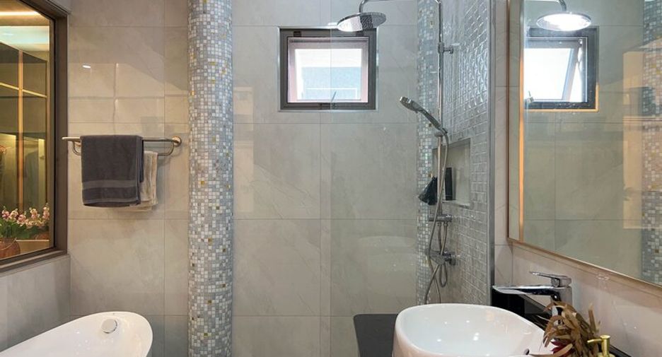 For sale 5 ベッドルーム villa in East Pattaya, Pattaya