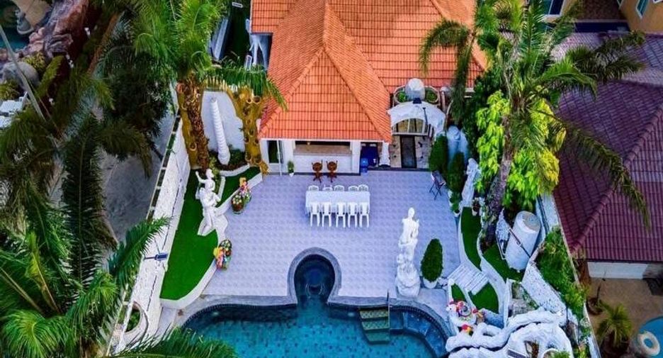 For sale 5 bedrooms villa in Sattahip, Chonburi