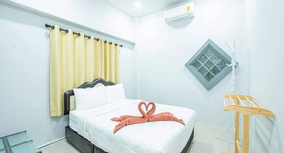 For sale 5 bedrooms villa in Sattahip, Chonburi