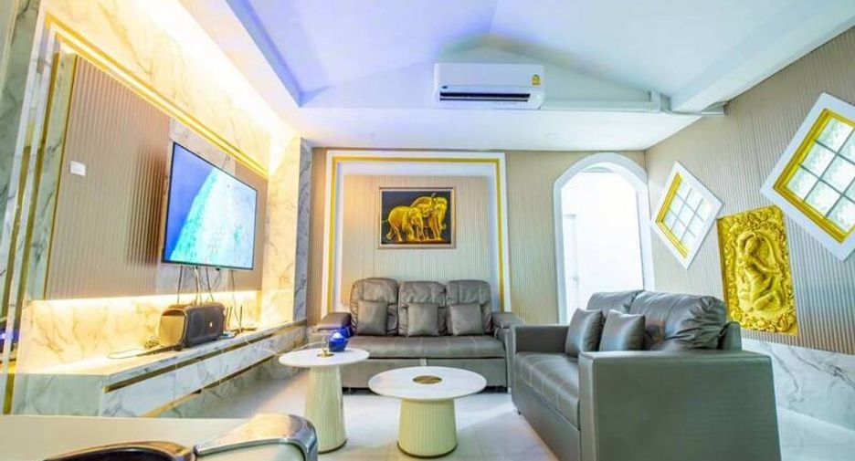 For sale 5 bedrooms villa in Sattahip, Chonburi