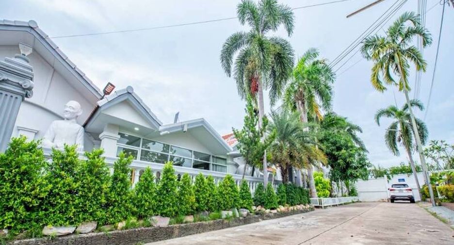 For sale 5 bedrooms villa in Sattahip, Chonburi