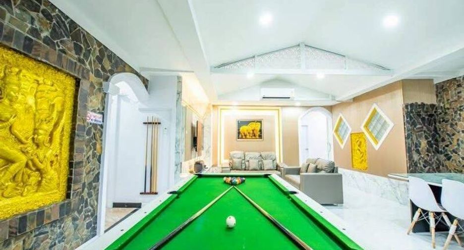For sale 5 bedrooms villa in Sattahip, Chonburi