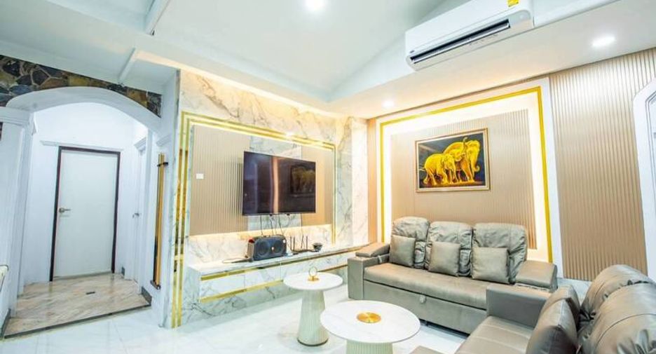 For sale 5 bedrooms villa in Sattahip, Chonburi
