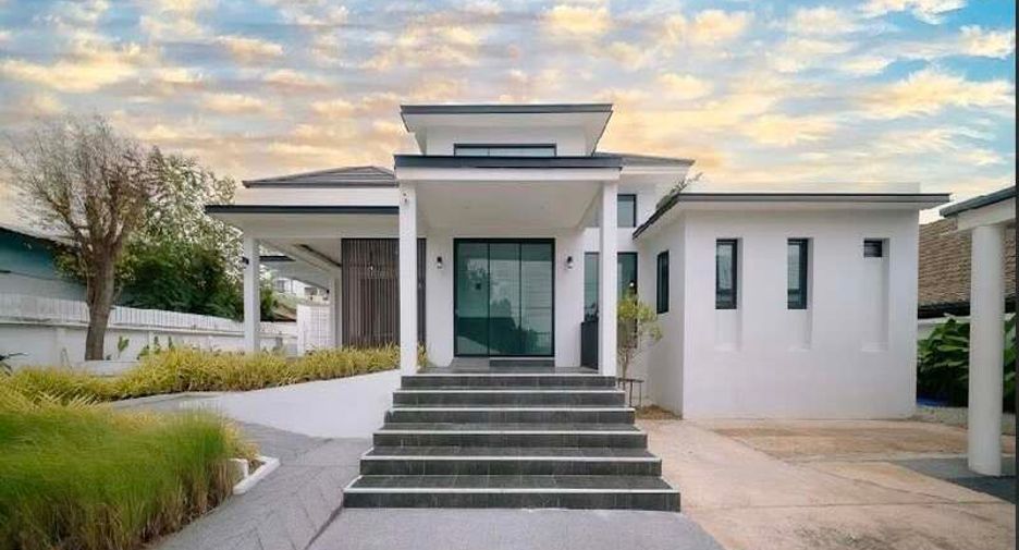 Casa en venta de 4 habitaciones en Central Pattaya, Pattaya