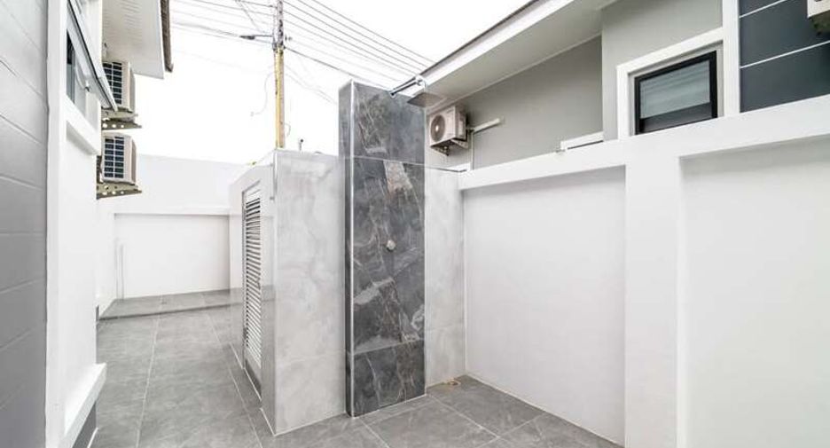 For sale 3 bedrooms villa in Bang Lamung, Chonburi